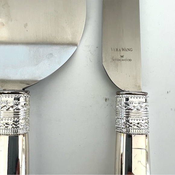 VERA WANG Wedgwood With Love 2pc Stainless Silver Sever Cake Knife Serving Set - Picture 8 of 16